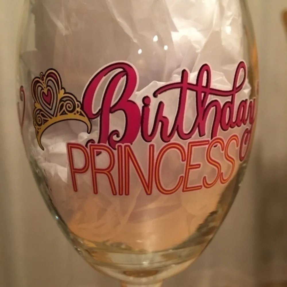 NWOT Birthday Princess Wine Glass! 👑🍷🎉